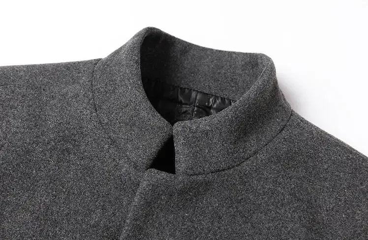 Casaco Masculino de Lã com Gola Alta - Inverno Elegante