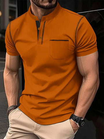 Camisa Polo Masculina com Gola Alta e Bolso Moderno